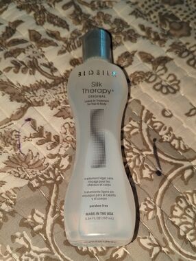 Biosilk Silk Therapy Original Leave-In Treatment - Clear Bottle with Silver Cap